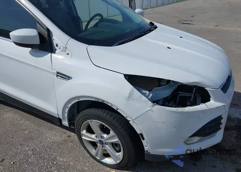 2013 Ford Escape Se z USA, uszkodzony, nr VIN 1FMCU9G95DUD41785